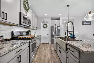 8247 Blue Coral Avenue, Elk Grove, CA 95757 - Photo 16