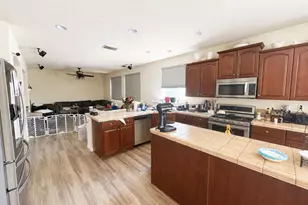 1322 Teal Hollow Dr, Yuba City, CA 95993 - Photo 8