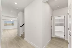 8032 Challis Cir, Roseville, CA 95747 - Photo 16