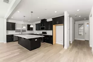 8032 Challis Cir, Roseville, CA 95747 - Photo 18