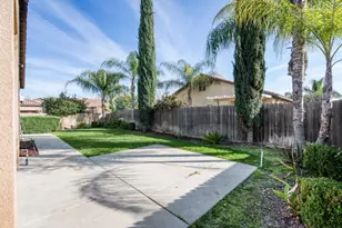 1563 E Via Mirasol Ln, Fresno, CA 93730 - Photo 4