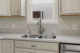 1625 Spring St, Stockton, CA 95206 - Photo 8