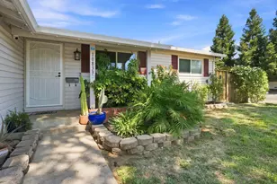 10833 Walnutwood Way, Rancho Cordova, CA 95670 - Photo 4