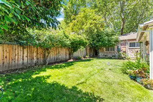 2717 17th St, Sacramento, CA 95818 - Photo 16