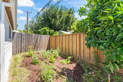 2717 17th Street, Sacramento, CA 95818 - Photo 28
