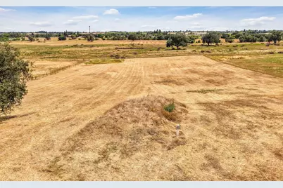 19012 E Sierra View Court, Clements, CA 95227 - Photo 20