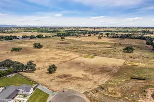 19012 E Sierra View Ct, Clements, CA 95227 - Photo 1