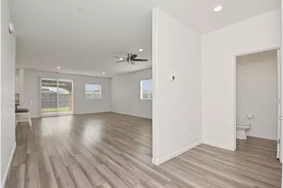 2063 Baldwin Way, Olivehurst, CA 95961 - Photo 4