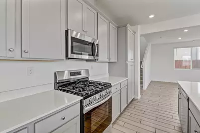 8679 Oldfield Way, Sacramento, CA 95829 - Photo 8
