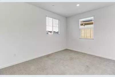 8679 Oldfield Way, Sacramento, CA 95829 - Photo 14