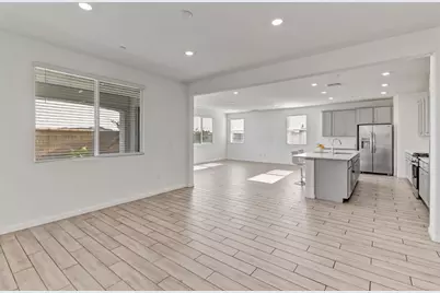 8679 Oldfield Way, Sacramento, CA 95829 - Photo 12
