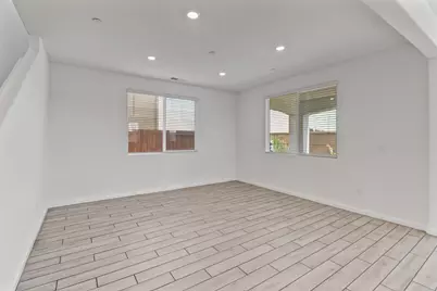 8679 Oldfield Way, Sacramento, CA 95829 - Photo 10