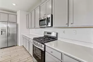 8679 Oldfield Wy, Sacramento, CA 95829 - Photo 6