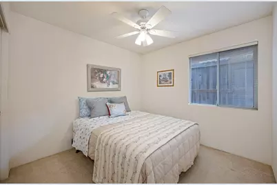 8640 Travary Way, Antelope, CA 95843 - Photo 16