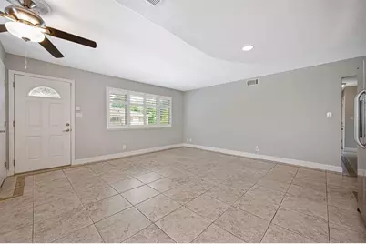 5160 Connecticut Drive #4, Sacramento, CA 95841 - Photo 4