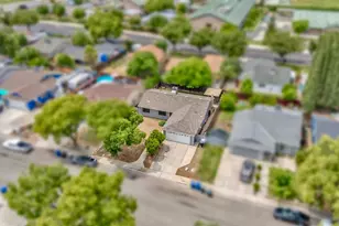 625 Periwinkle Dr, Patterson, CA 95363 - Photo 4