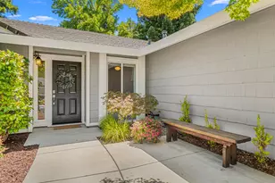 105 Snow Bar Ct, Folsom, CA 95630 - Photo 2
