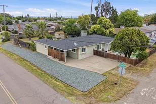 1885 15th St, Olivehurst, CA 95961 - Photo 2