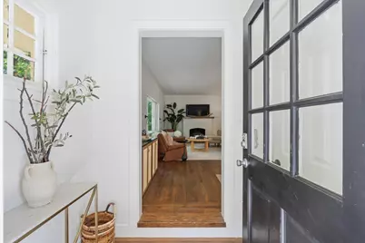 5049 8th Avenue, Sacramento, CA 95820 - Photo 2