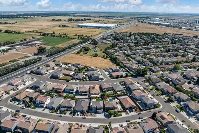 9518 Bryan Hall Way, Elk Grove, CA 95624 - Photo 52