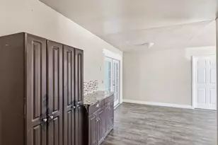 27341 Parkwood Ave, Madera, CA 93637 - Photo 6