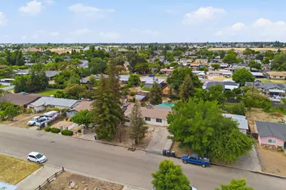 27341 Parkwood Avenue, Madera, CA 93637 - Photo 32