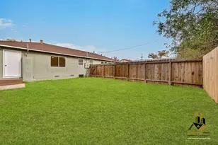 5112 Gordon Dr, Sacramento, CA 95824 - Photo 22