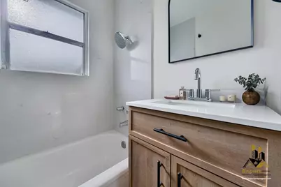 5112 Gordon Drive, Sacramento, CA 95824 - Photo 8