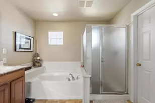 8541 Armada Ct, Elk Grove, CA 95624 - Photo 22