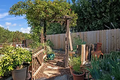 1008 Suffolk Court, Winters, CA 95694 - Photo 24