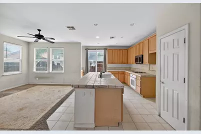 1886 Mammoth Way, Sacramento, CA 95834 - Photo 22