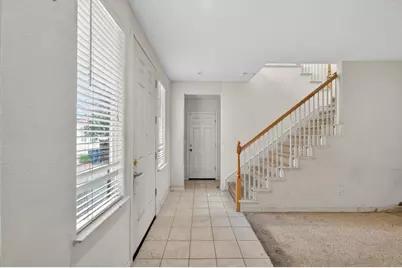 1886 Mammoth Way, Sacramento, CA 95834 - Photo 8