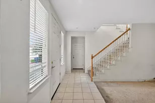 1886 Mammoth Way, Sacramento, CA 95834 - Photo 8