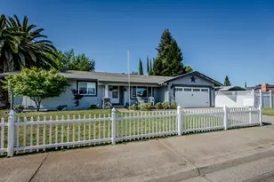 1695 Queens Ave, Yuba City, CA 95993 - Photo 2