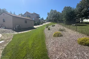10563 Rock View Ct, Auburn, CA 95602 - Photo 14