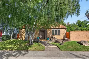 945 44th St, Sacramento, CA 95819 - Photo 4