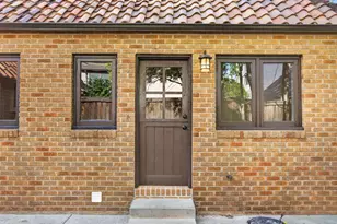 945 44th St, Sacramento, CA 95819 - Photo 82