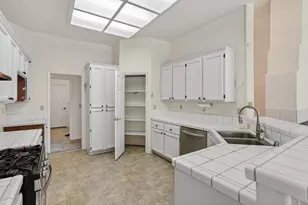 1020 Portola Valley Rd, Yuba City, CA 95993 - Photo 32