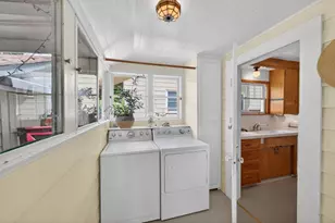 1026 37th St, Sacramento, CA 95816 - Photo 12