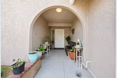 7962 Graylodge Court, Sacramento, CA 95828 - Photo 8