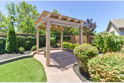 7424 Foxburgh Ct, Elk Grove, CA 95757 - Photo 48