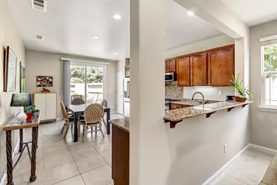7425 Foxburgh Ct, Elk Grove, CA 95757 - Photo 4