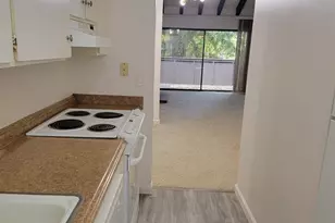 722 Woodside Ln E, Sacramento, CA 95825 - Photo 22