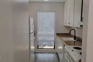722 Woodside Ln E, Sacramento, CA 95825 - Photo 8