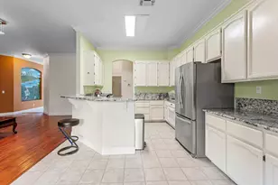 8383 Oakwood Hills Cir, Citrus Heights, CA 95610 - Photo 10