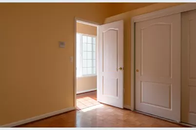 1155 Windjammer Dr, Stockton, CA 95209 - Photo 10