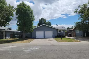 8008 Loucreta Dr, Sacramento, CA 95828 - Photo 2