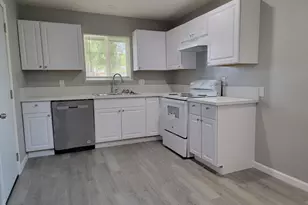 8008 Loucreta Dr, Sacramento, CA 95828 - Photo 4