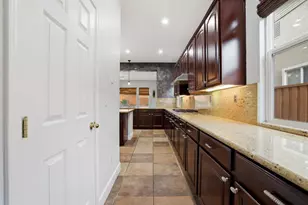 10413 Danichris Way, Elk Grove, CA 95757 - Photo 16