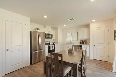 437 Rainbow Falls Lane, Manteca, CA 95337 - Photo 6